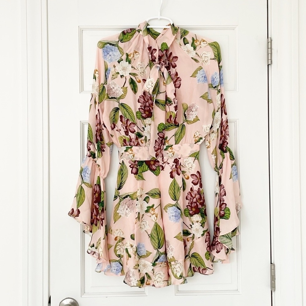 NWOT NICHOLAS Evie floral romper size 0 pink 100% silk flare sleeves - Picture 11 of 15